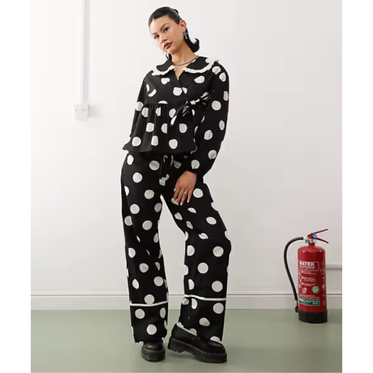 Reclaimed Vintage Wide Leg Trousers, €42.99