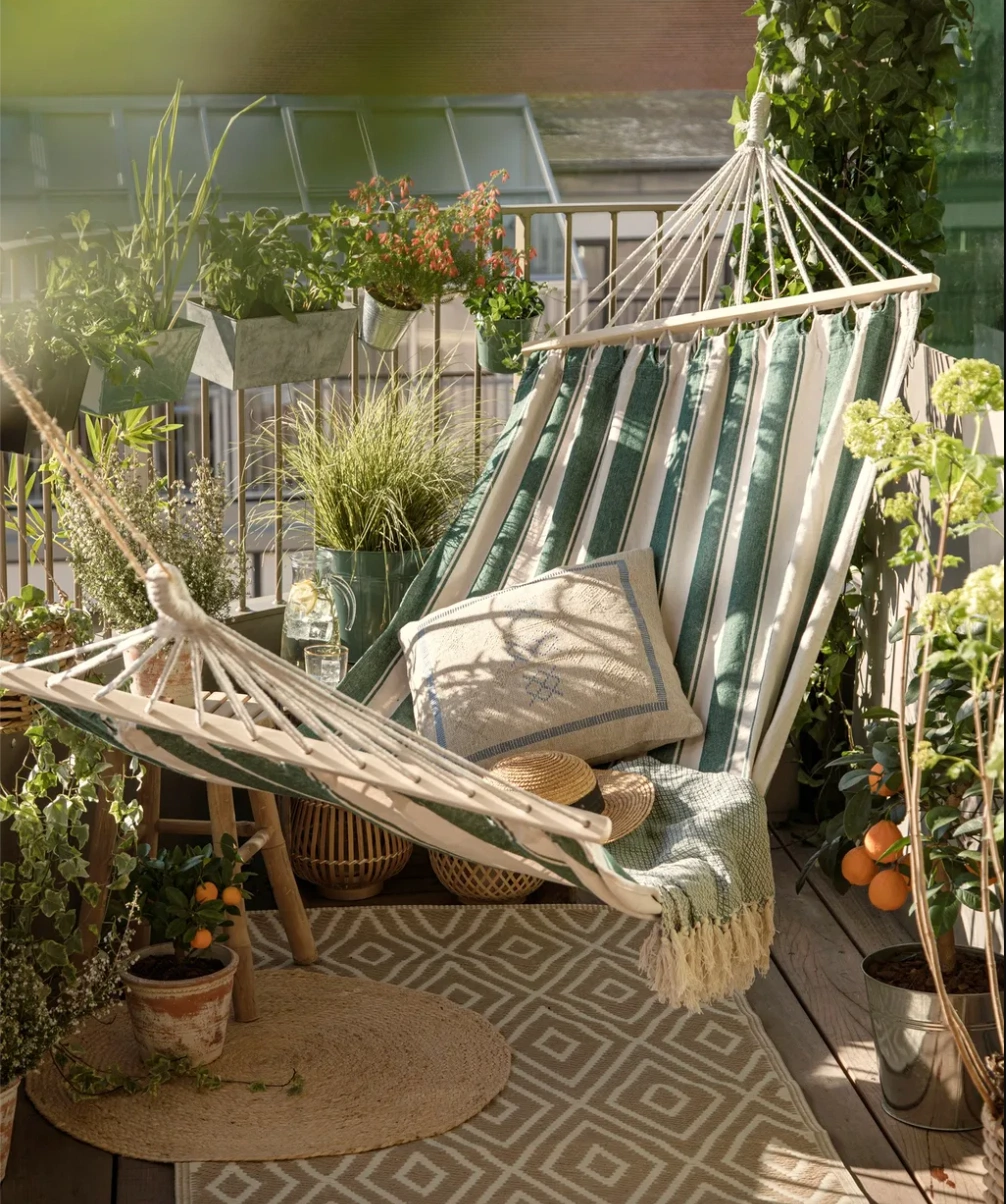 Colourful garden accessories to add some joy to your outdoor space