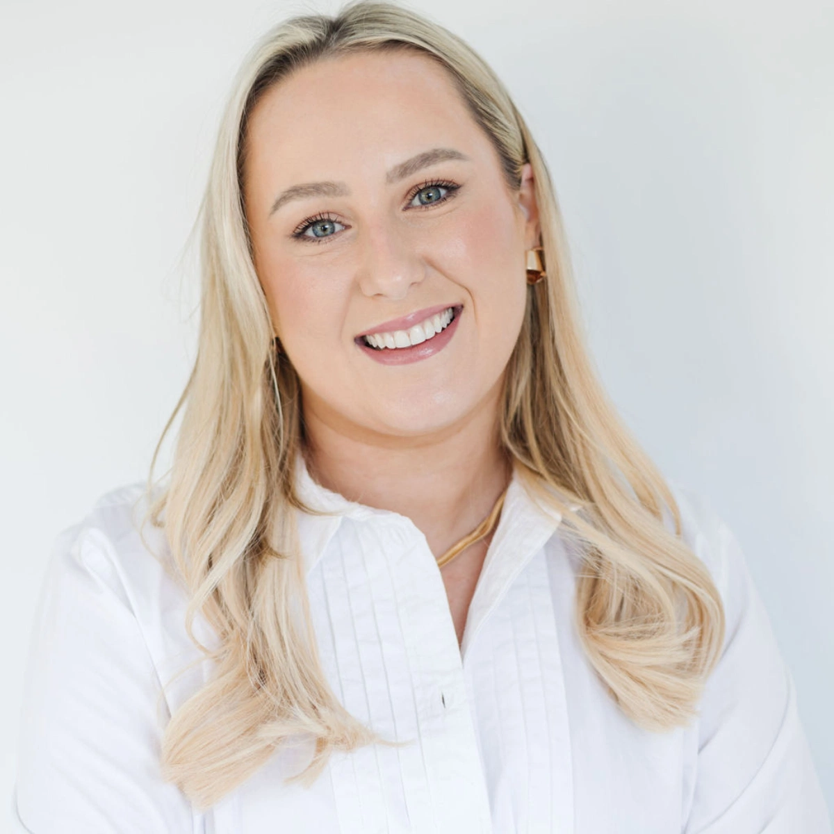 Gigi Supplements, Jennie Haire