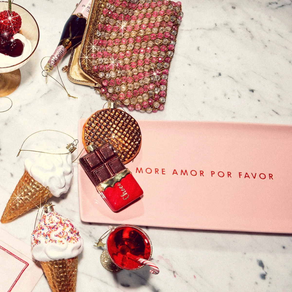 More Amor Por Favor Ceramic Plate, €24.95