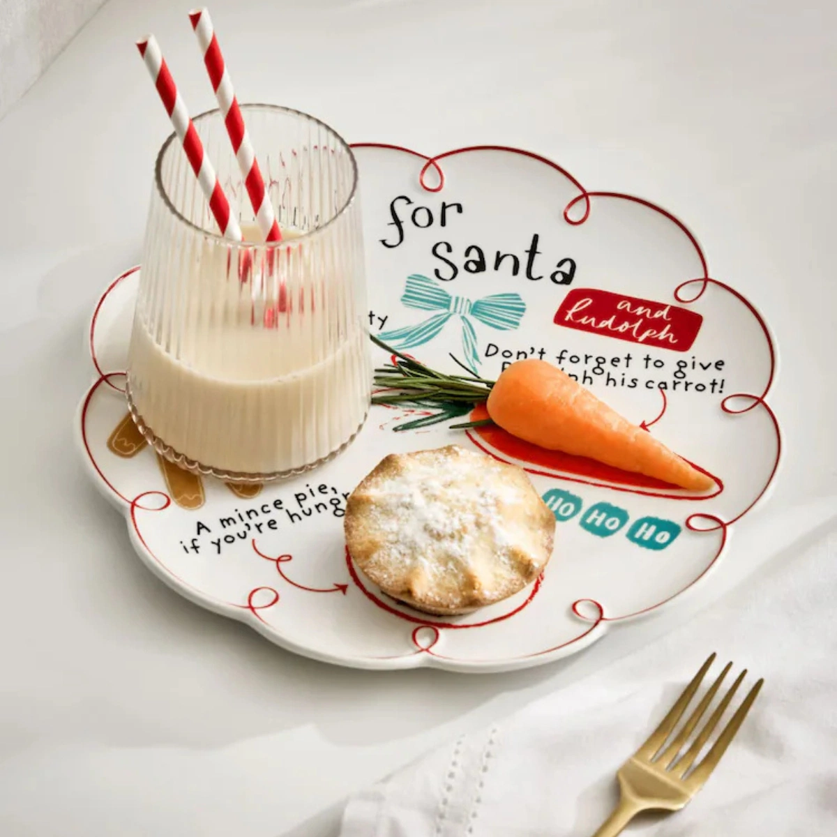 Next Red Christmas Eve Plate, €13