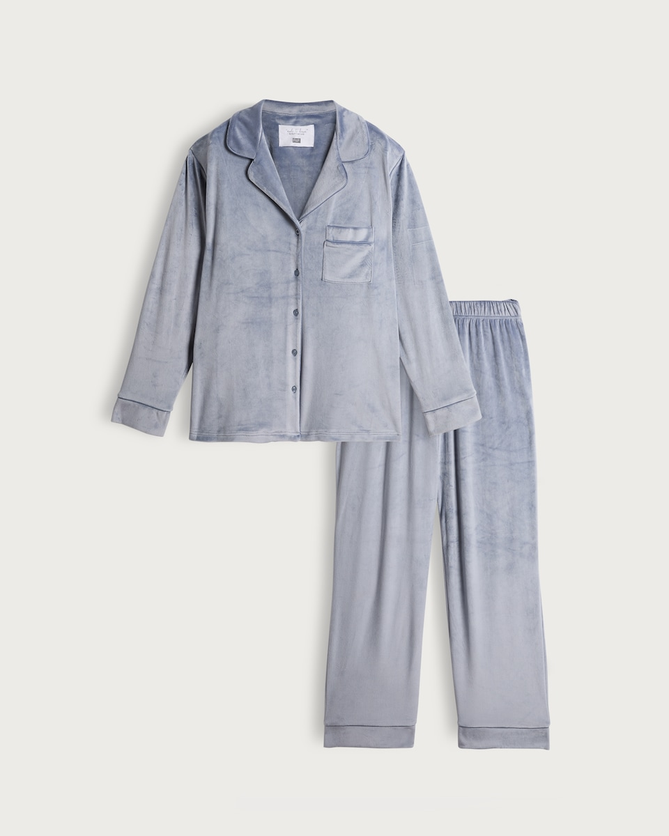 F&F Fleece Pocket Front Pyjama Set, €31