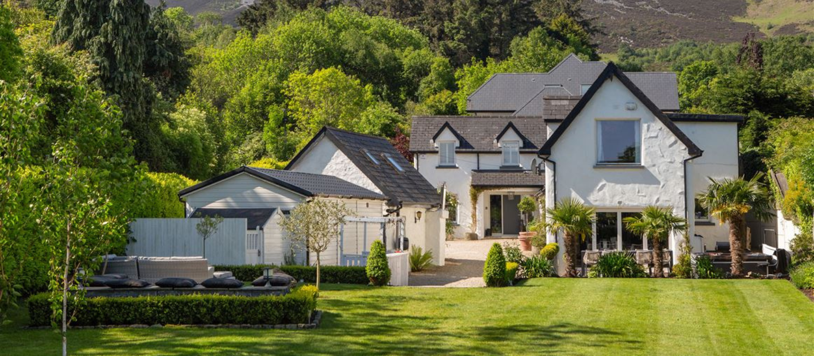 This 1800s cottage is perched in the foothills of the Sugarloaf Mountain