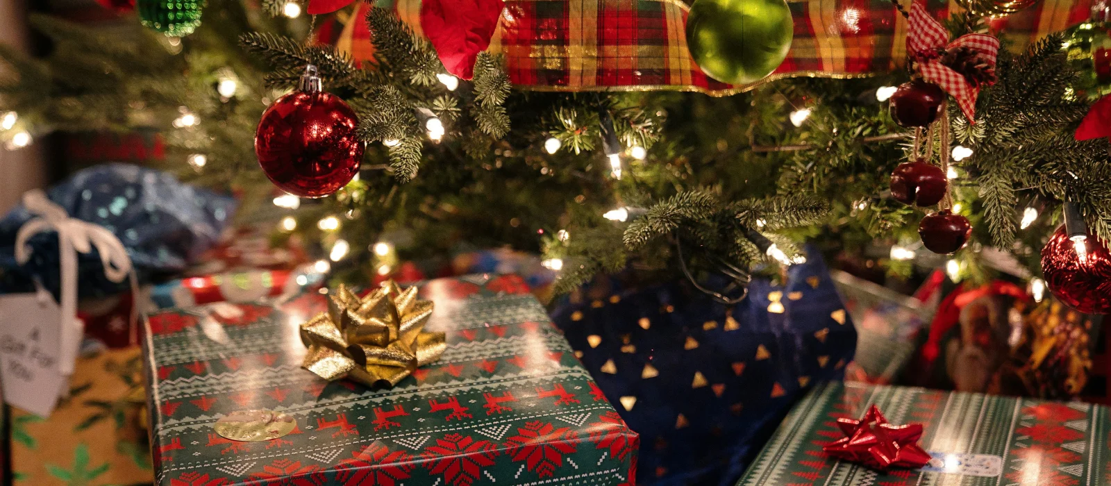 Irish households will spend about €2,800 this Christmas, here’s how to avoid the money hangover