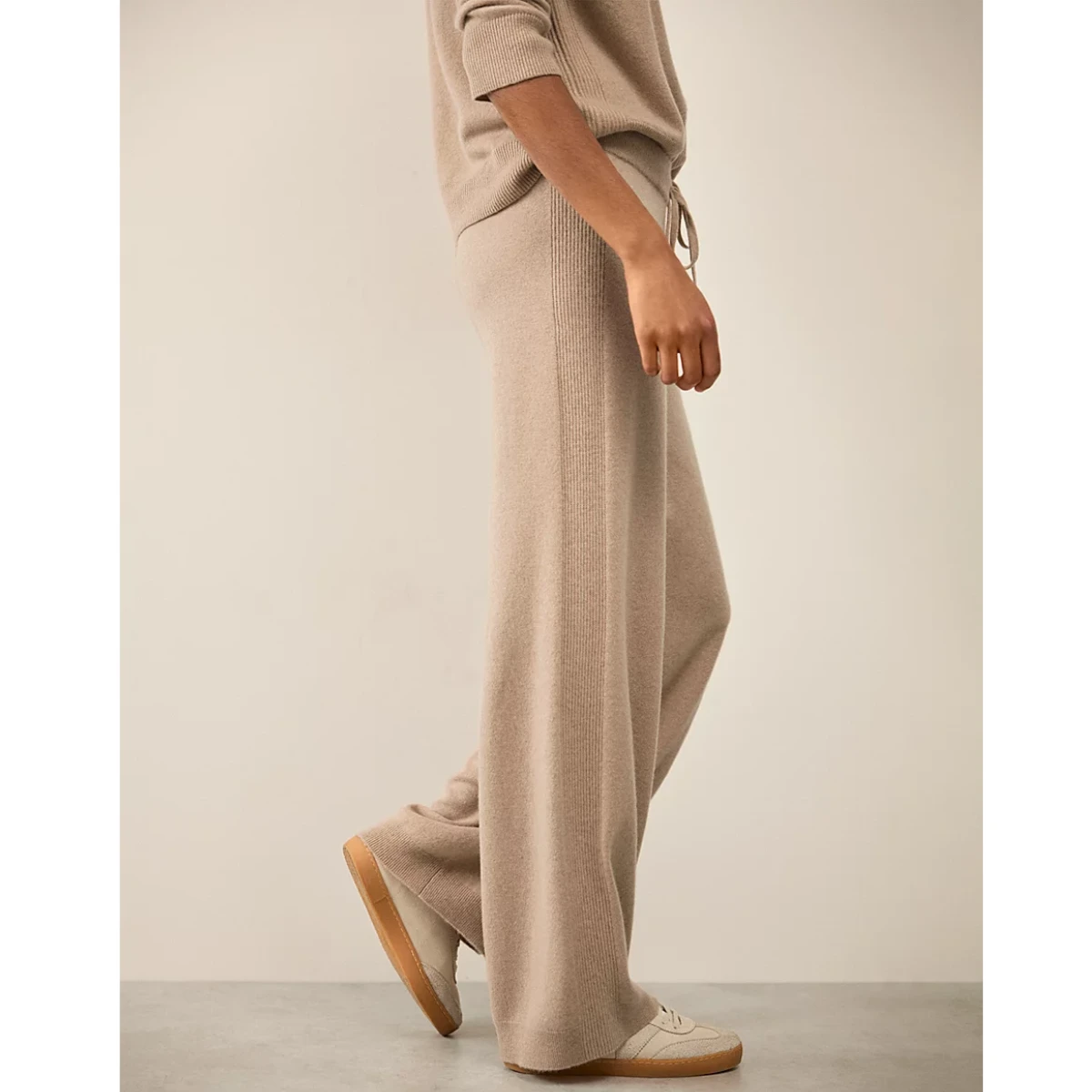 The White Company Cashmere Ribbed Detail Wide Leg Joggers, €247