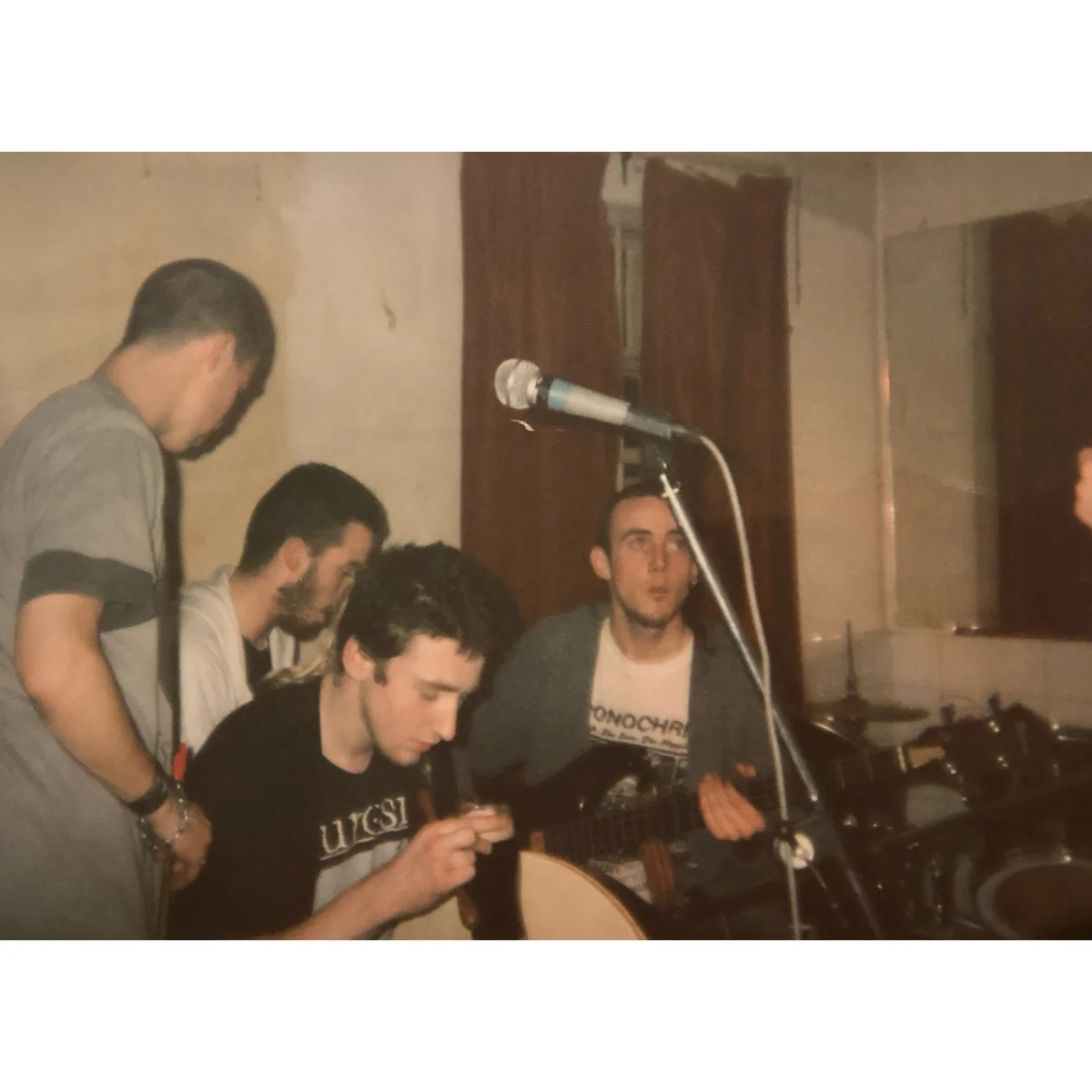 Cunas Brann playing in The Fox and Pheasant pub which was famous for alternative music gigs.