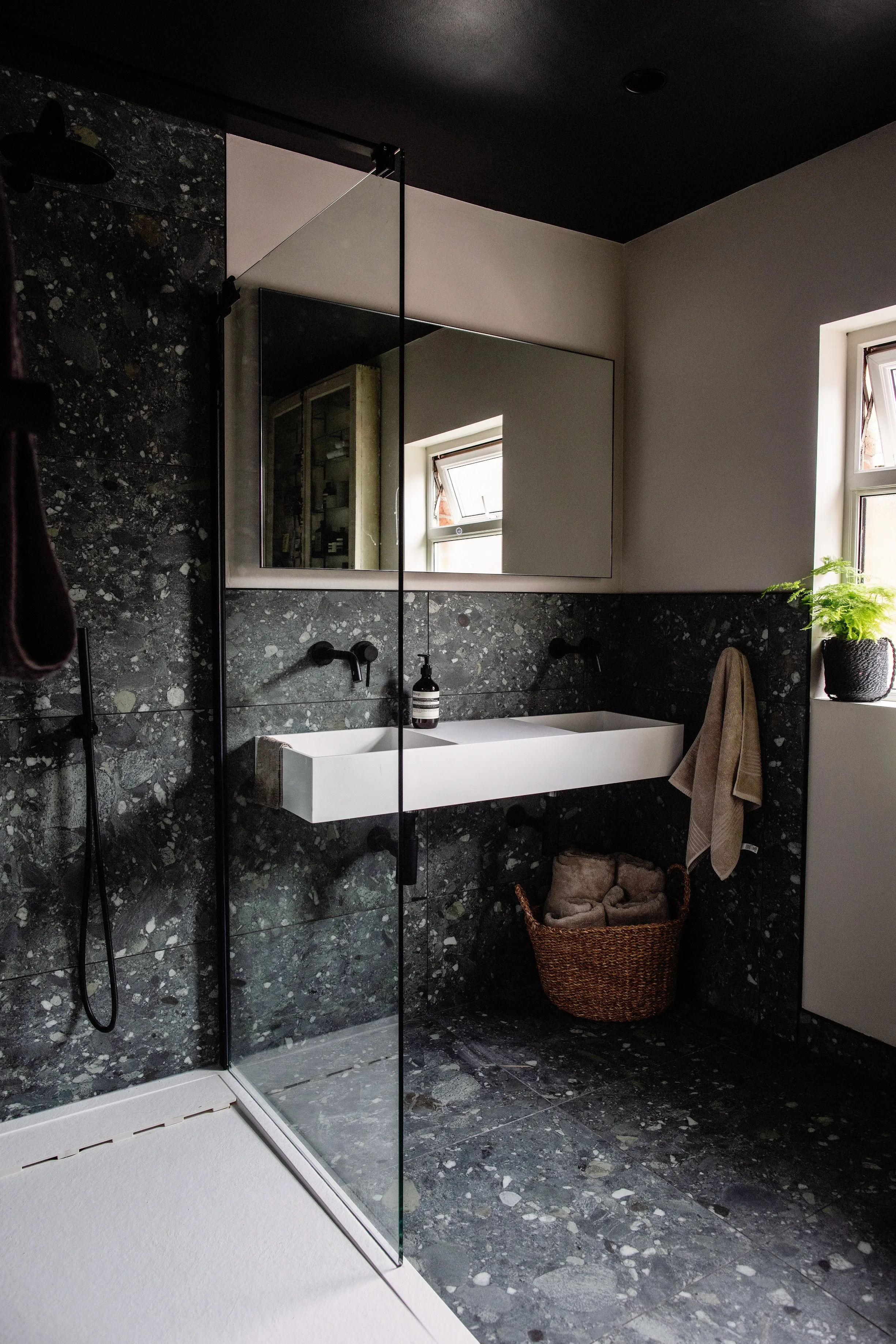 The ceiling is painted in Kohl by Paint & Paper Library. Photo: Al Higgins