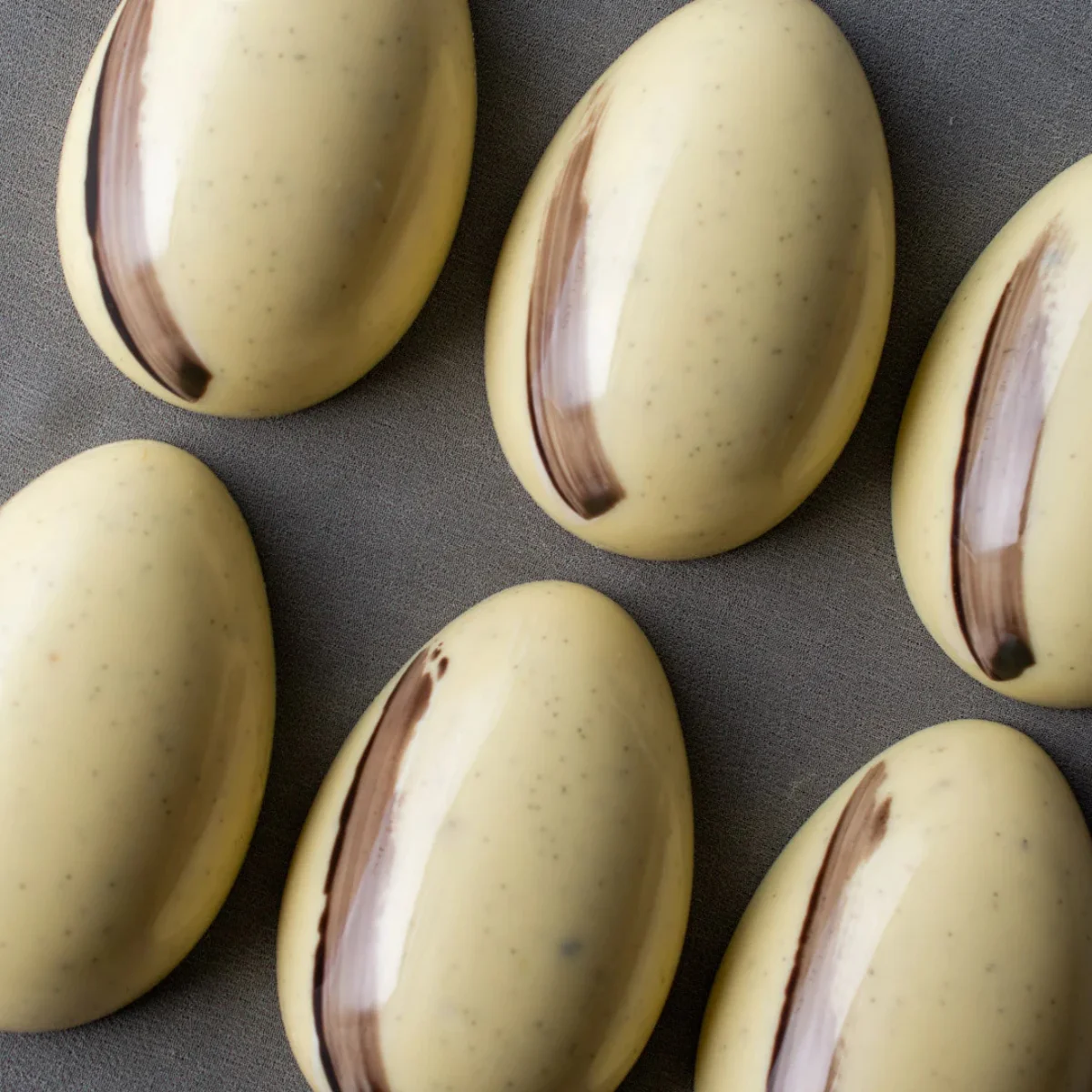 Bon Choclatiers Vanilla Cloud Crunch Mini Filled Egg Regular price, €11