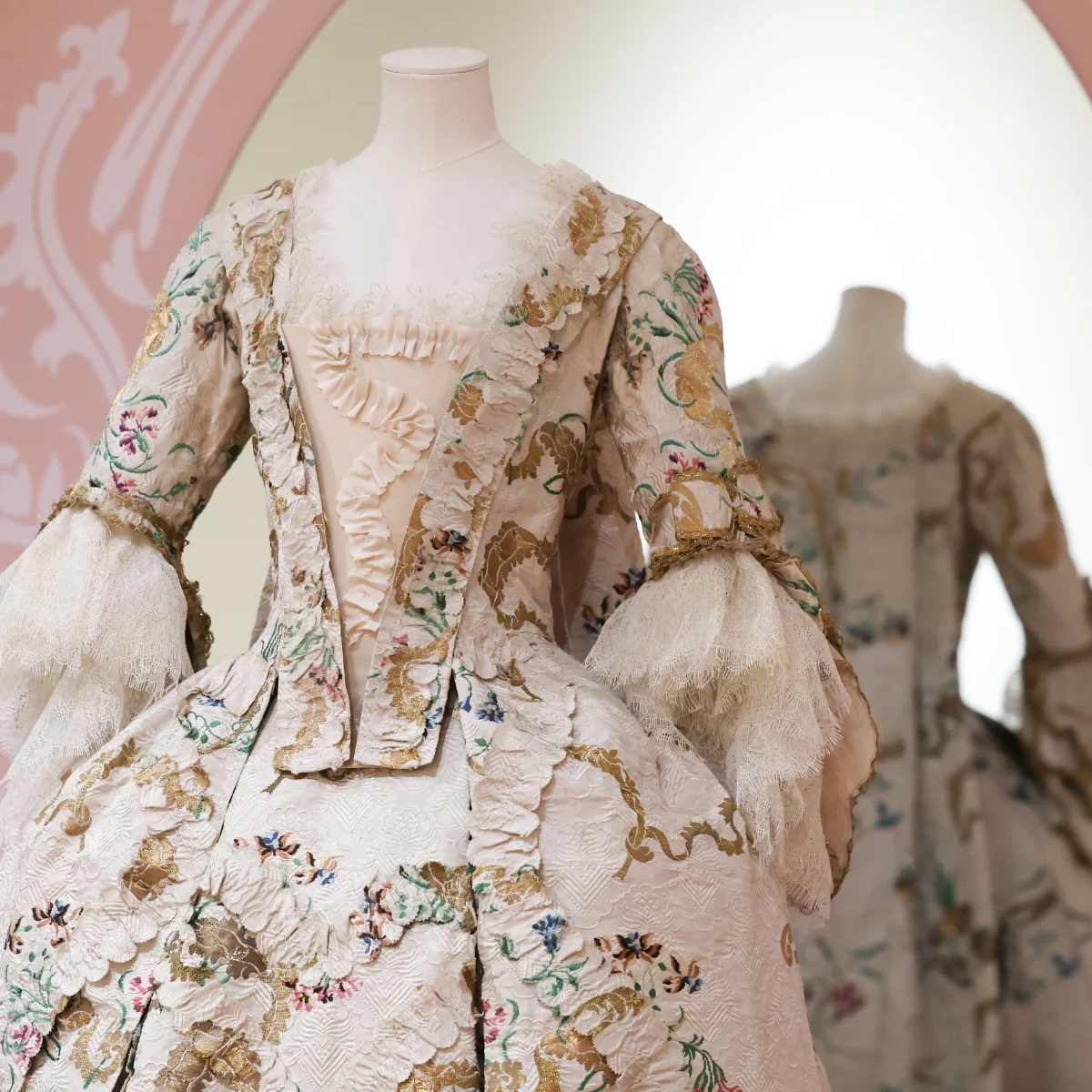 ‘Belvedere’ robe, unknown maker, National Museums NI, Ulster Museum.