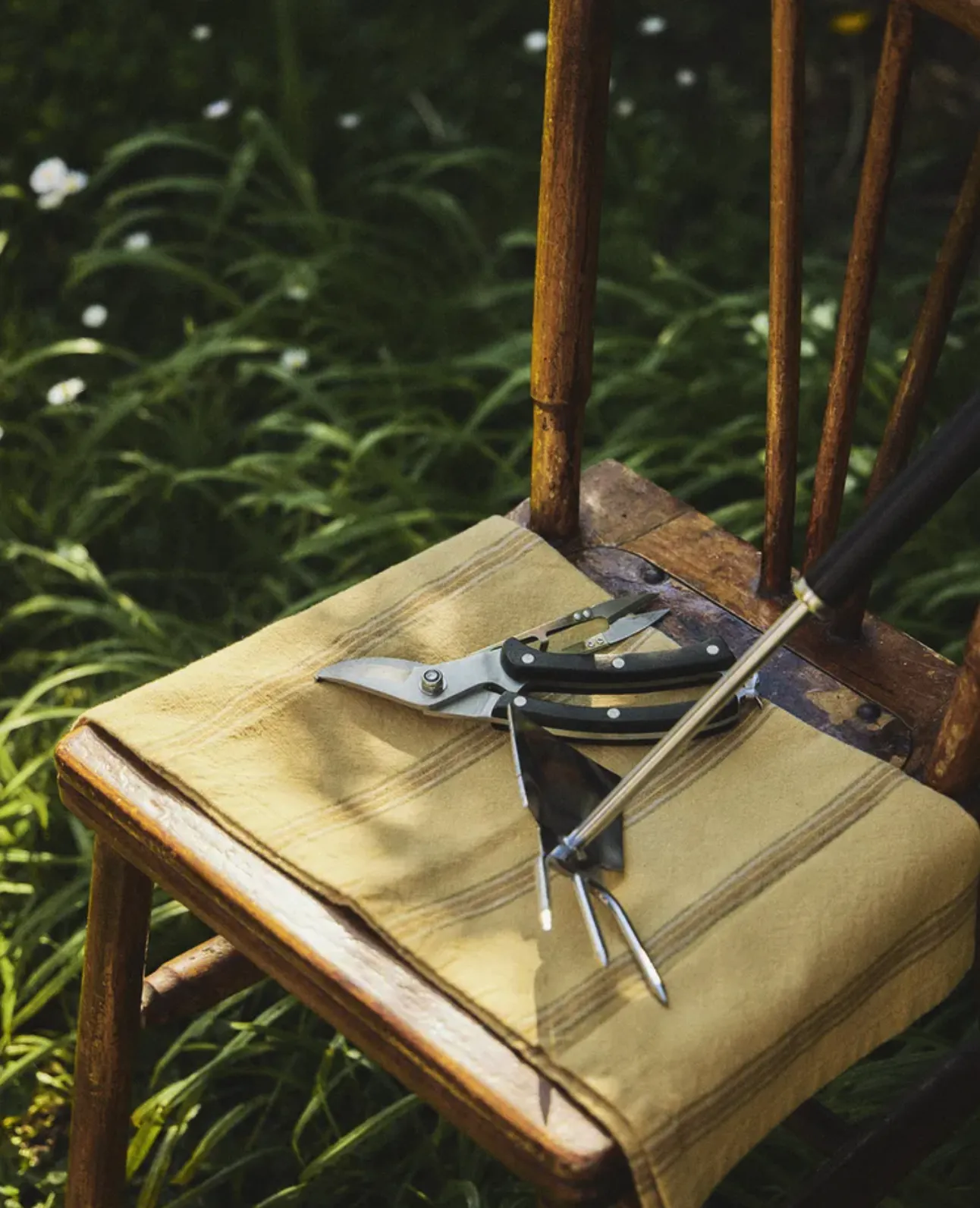 Garden scissors, €16.99, Zara Home