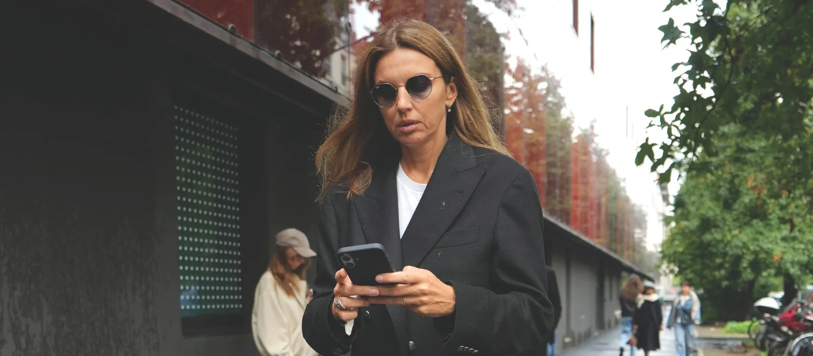 How women in midlife can reset their relationship with their phones