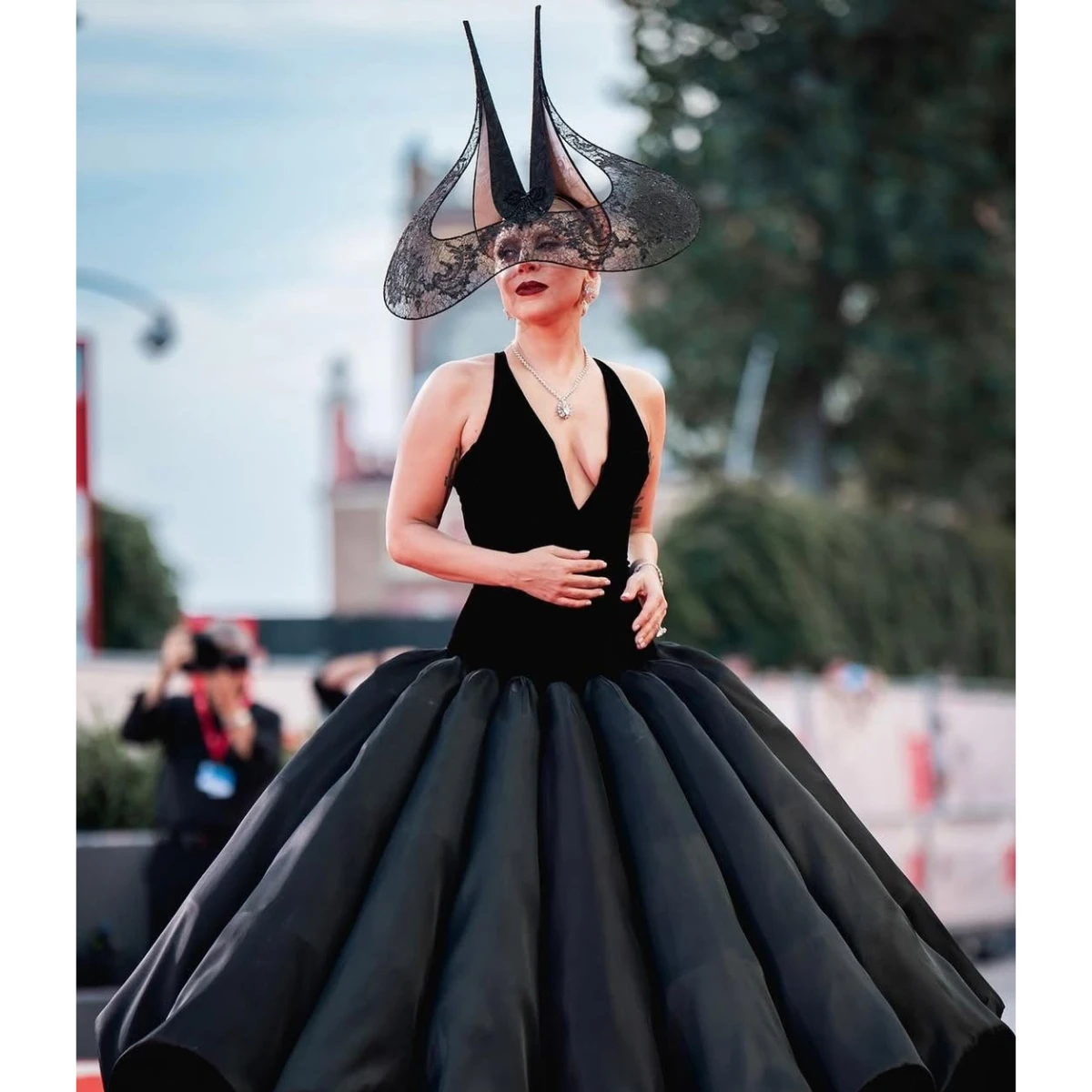 Lady Gaga wearing Philip Treacy.