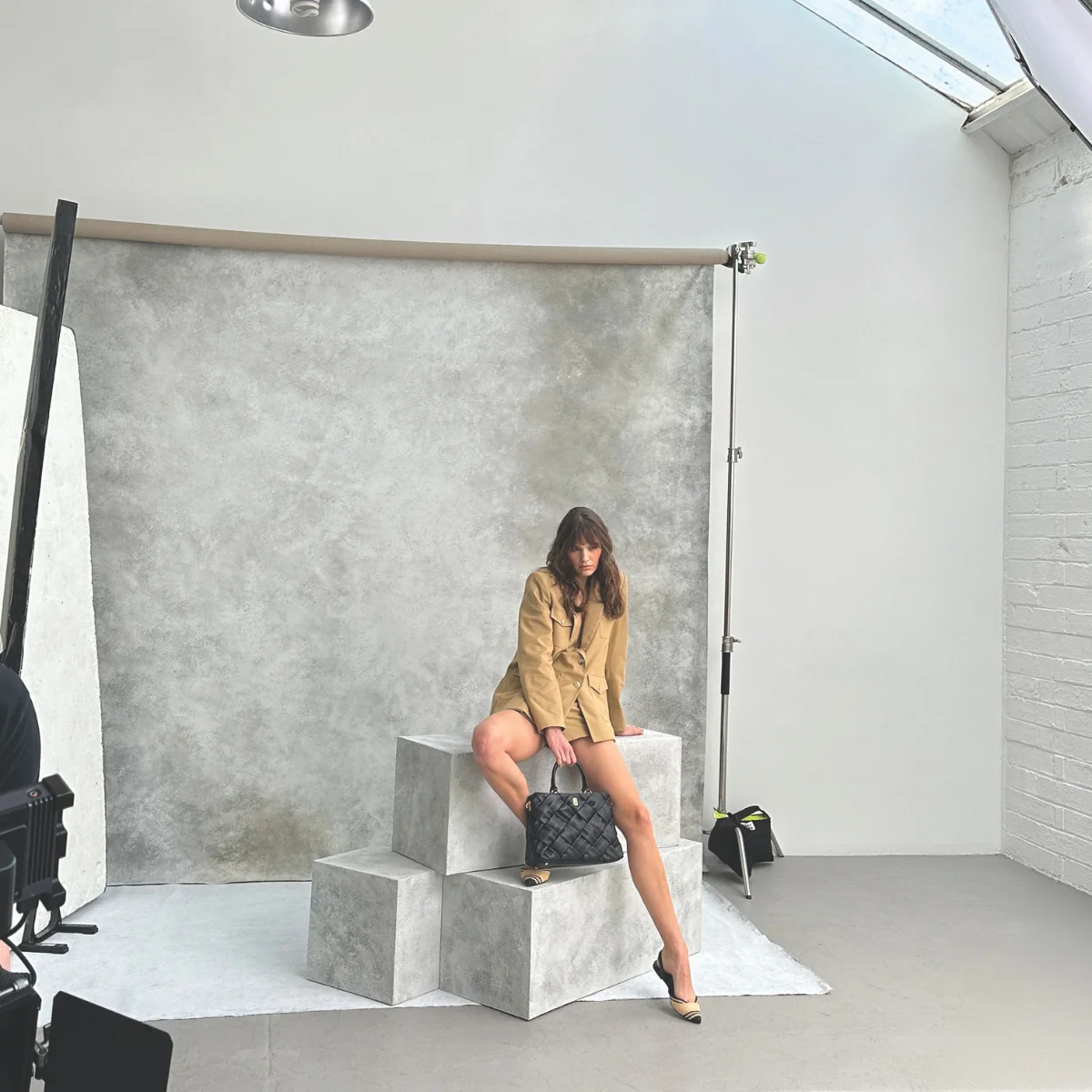 Gráinne hand-painted a canvas backdrop and plinths for a Tipperary handbag shoot with photographer Alex Hutchinson.