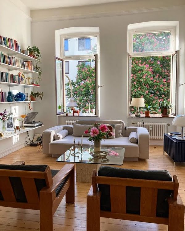 Mid-century modern article