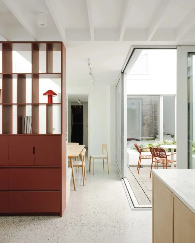 A thoughtful renovation has opened this Portobello home up to natural light.

“By opening the rear towards the south west, we invited the soft, lingering evening light into the dining space, allowing it to wrap gently around into a south-facing kitchen and sitting area,” Róisín Power, director at ARÓ Architects.

Architect: @aro.architects
Photography: @_peter_molloy_
