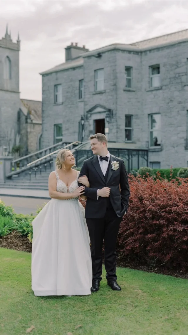 Travelling from Boston to Galway, Nicole and Dan tied the knot in the gorgeous Glenlo Abbey, throwing a dazzling celebration for their loved ones from all over the globe.

#linkinbio for more. ?

? Photography by @viorica_d_photography