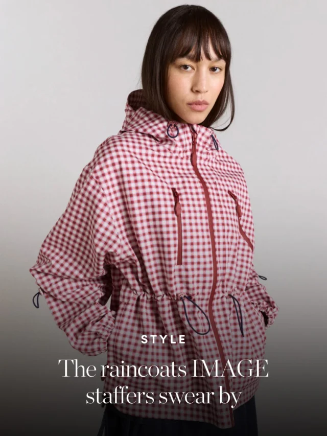 Let’s call a spade a spade, it’s hard to look chic in the lashing rain — but that won’t stop us from trying. Here are the raincoats keeping the team warm and dry. #linkinbio ?